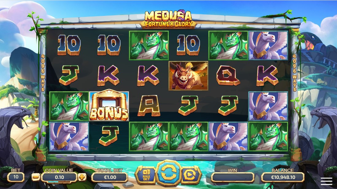 Интерфейс и оформление игрового автомата Medusa: Fortune & Glory